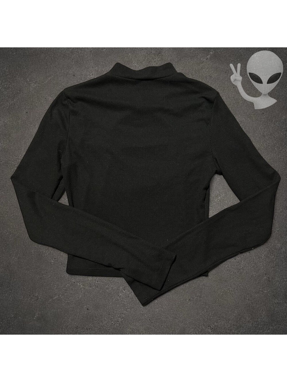 Princess Polly Carenza Crop Top Womens US Size 4 Black Cutout Long Sleeve - Picture 5 of 5